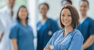 Quanto ganha um enfermeiro por mês?